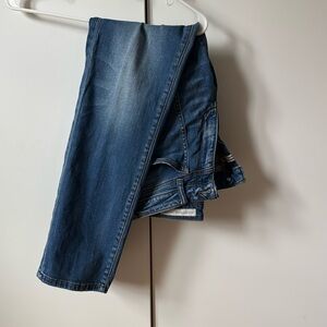 Pilcro slim boyfriend jeans